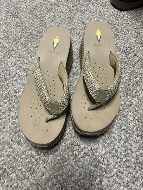 Volatile Women's Beige Woven Thong Sandals